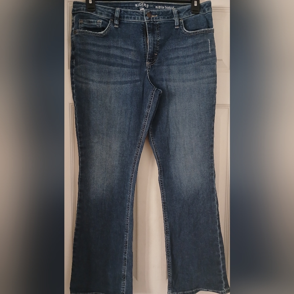 5$25 Riders by Lee Women's Medium Blue Bootcut Jeans 12P